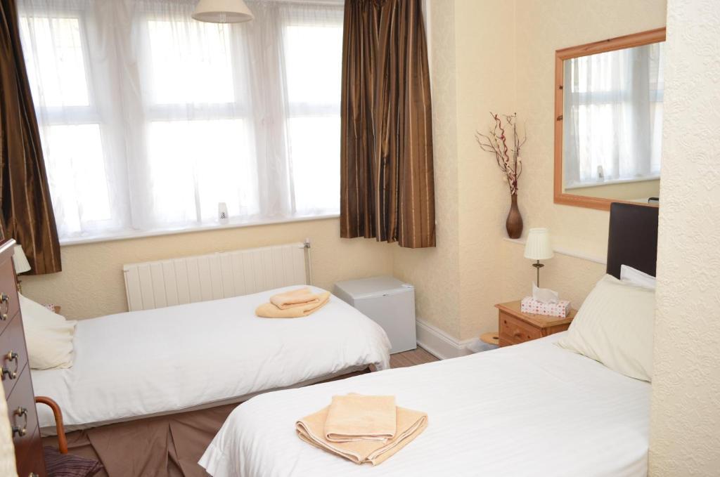 Chandos Premier Folkestone Room photo