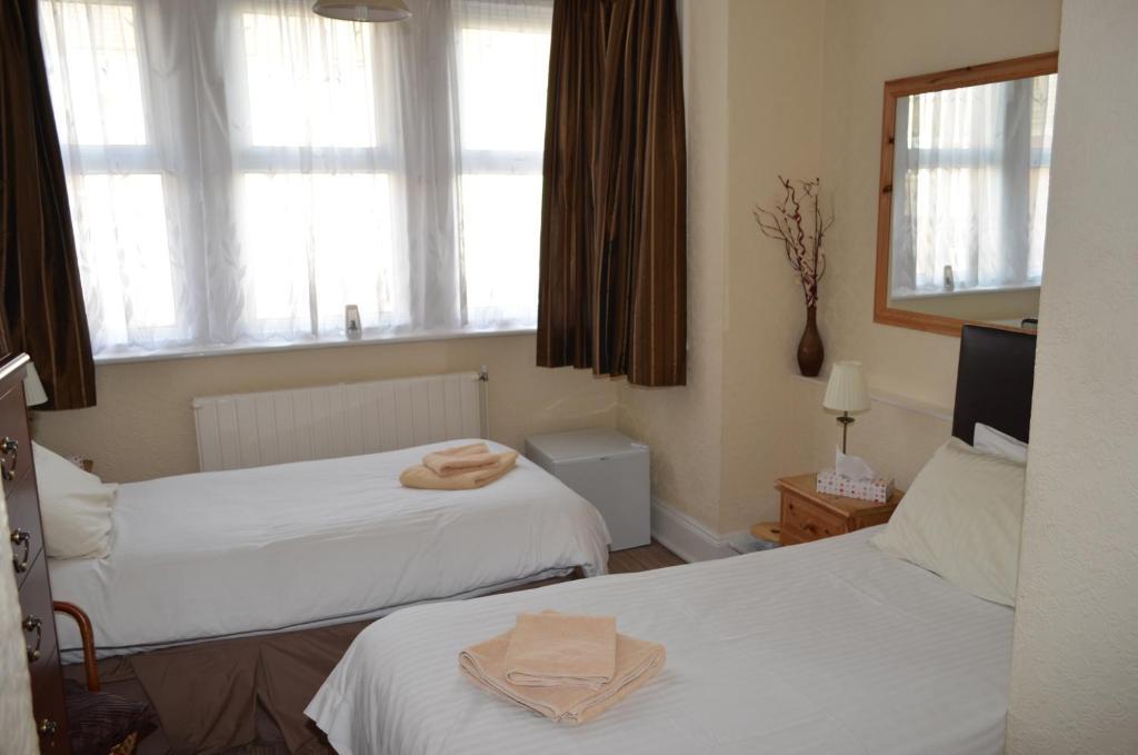 Chandos Premier Folkestone Room photo