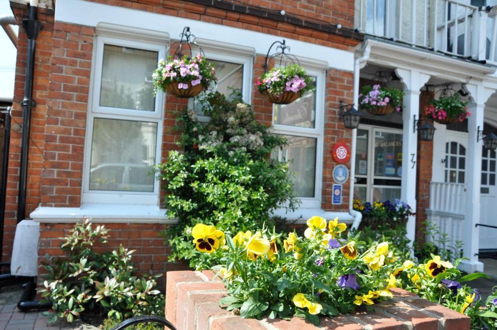 Chandos Premier Folkestone Exterior photo